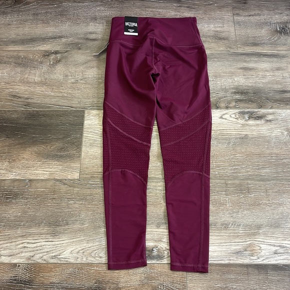 Victoria’s Secret leggings NWT Size XSP - Picture 3 of 3